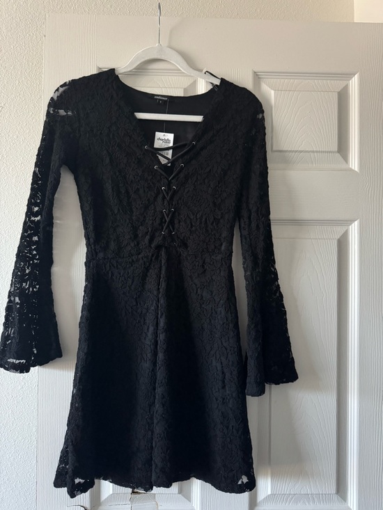 Charlotte Russe Dresses & Skirts - Charlotte Russe Black Lace Lace-Up Long Sleeve Dress